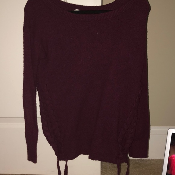 maroon shirt with ties - Picture 1 of 1